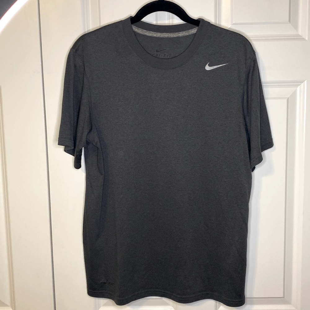 Nike drifit mens medium t-shirt gray